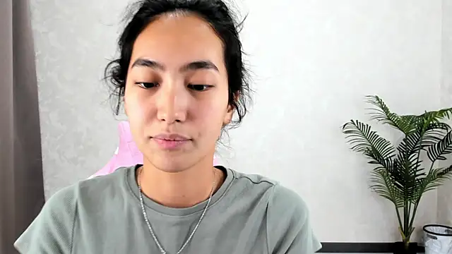 FlirtyAura's cam snapshot