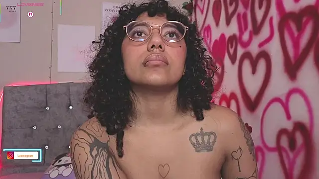 LuckySwagson live sex cam