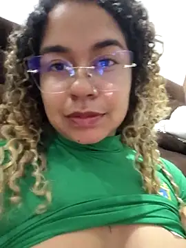 VitoriaFernandes's cam snapshot