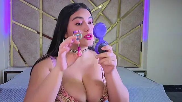 Frrreyaa's cam snapshot