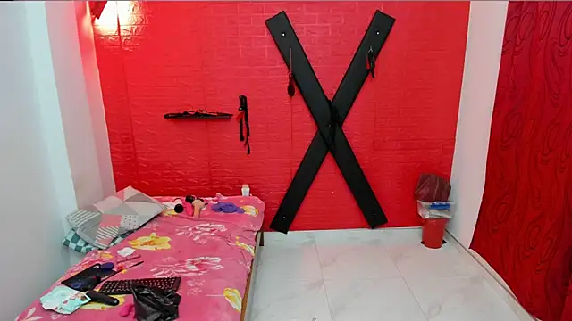 bdsmforever18's cam snapshot