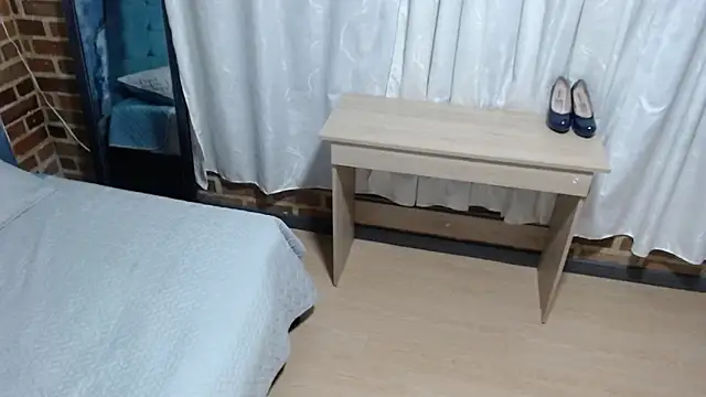 Meloddy_jazz2's cam snapshot