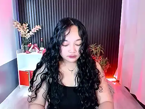 UrFavouriteCravings live sex cam