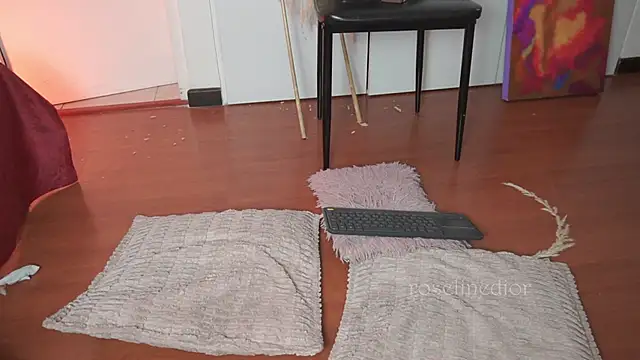 roselinedior live sex cam