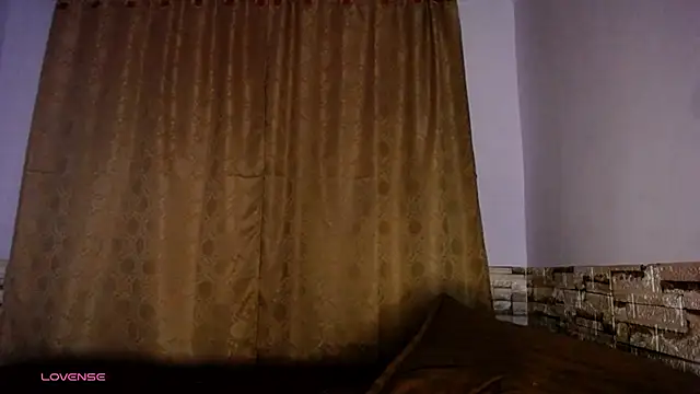 DaraKat18 live sex cam