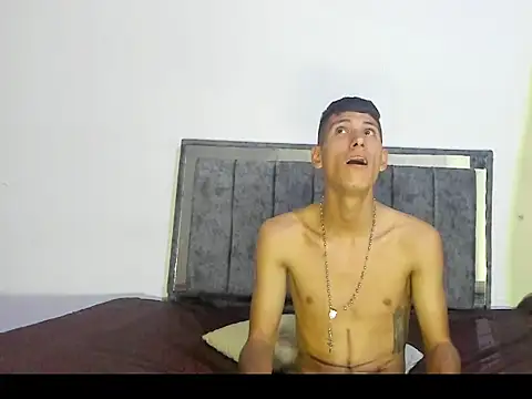 kevin_sexlove2 live sex cam