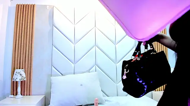 BarbieMonet's web cam