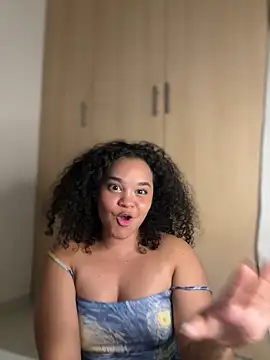 Lucy_wilson5 live sex cam