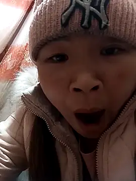 may-squirl's cam snapshot