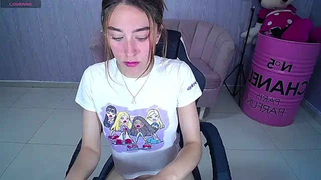 beba_fox_a's cam snapshot