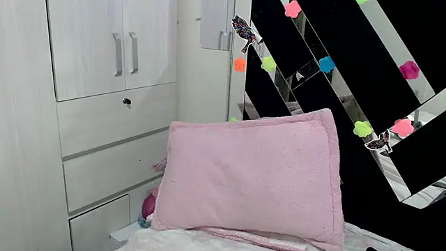 katery_wok11's cam snapshot