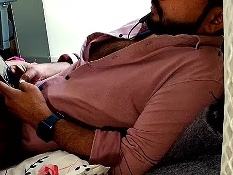 RuvoxXneXo live sex cam