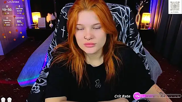 Clumsy_Nana's cam snapshot