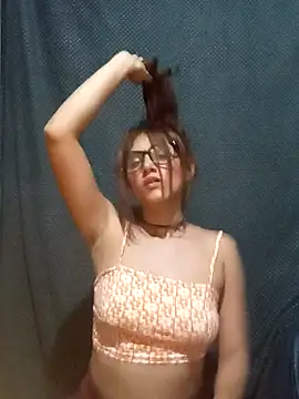 lola_mamadas's cam snapshot