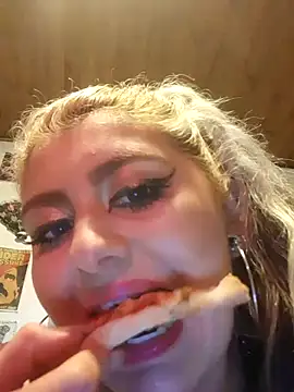 Hollywouldd's cam snapshot