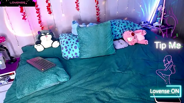 NathallyRouse's cam snapshot