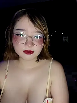 Michi_sauria1's cam snapshot