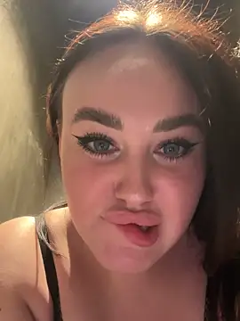 KiraSunshine's cam snapshot