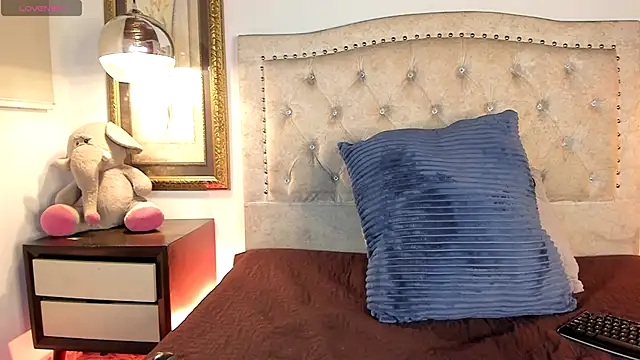 Niina26 live sex cam