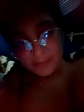 Lily-o's cam snapshot