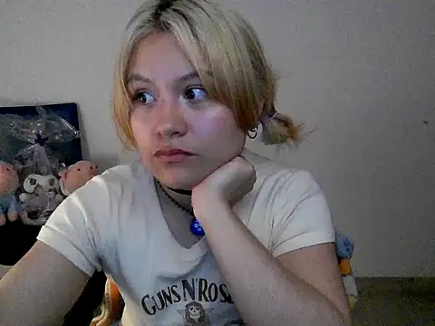 littlec4ke live sex cam