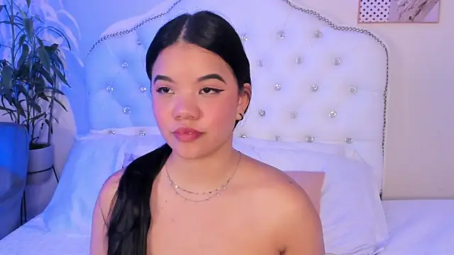 SahomiThai live sex cam