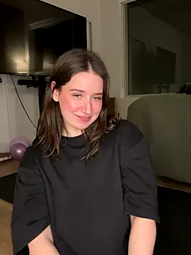 nerdynina live sex cam