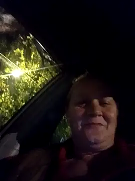 wetnwildforyou's cam snapshot