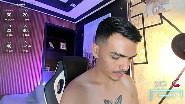 NicoKingg_'s cam snapshot