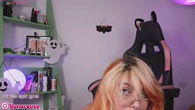 YunoRose_'s cam snapshot