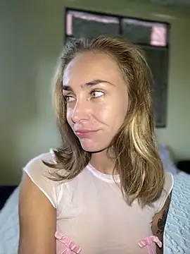 White_mistress's cam snapshot