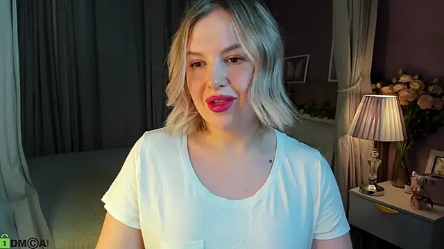 Nikki_Kai's cam snapshot