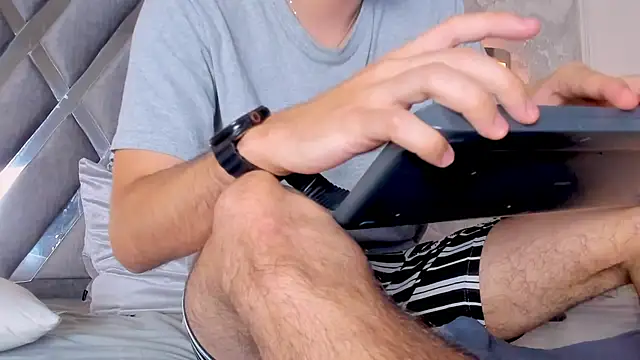 nils_saint live sex cam