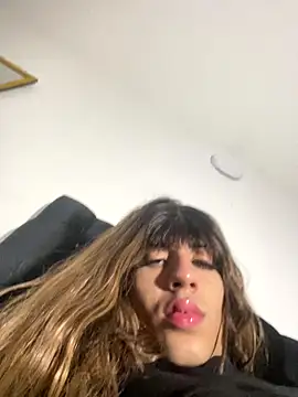 SiaraRealist live sex cam