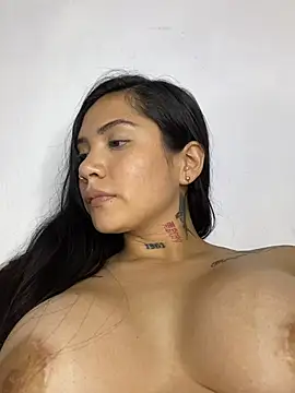 liahouses's cam snapshot