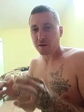 RoughIntentions4U's cam snapshot