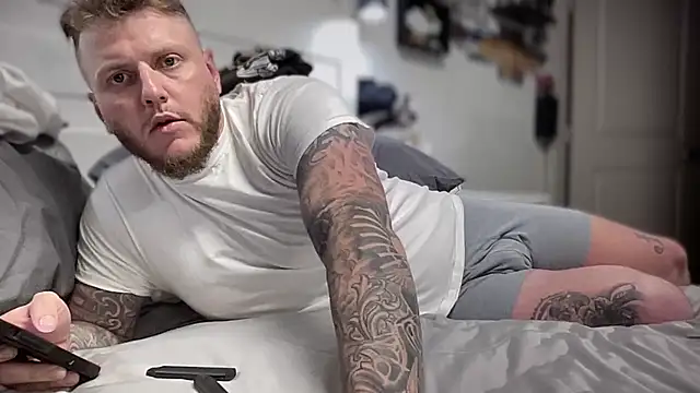 Thegreatwhitepipe live sex cam