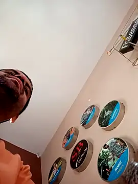 daddy_lip's cam snapshot