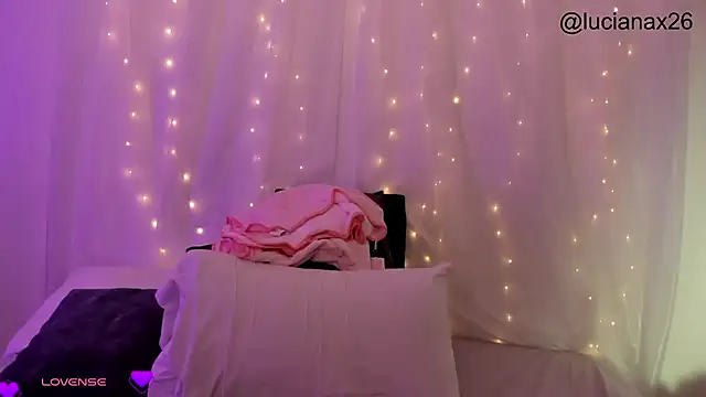 lucy26_'s cam snapshot