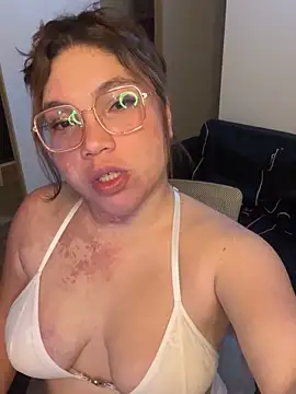 WhiteWomen's cam snapshot