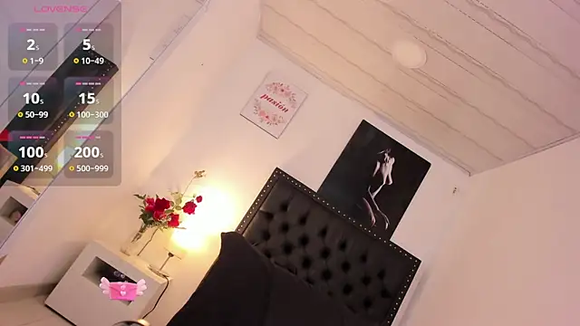 ScarlettVell live sex cam