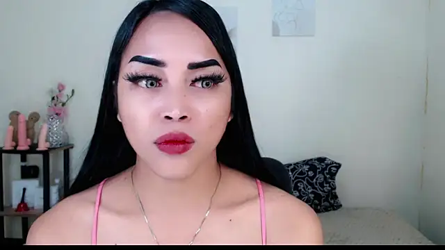 Lessandra_Lust live sex cam