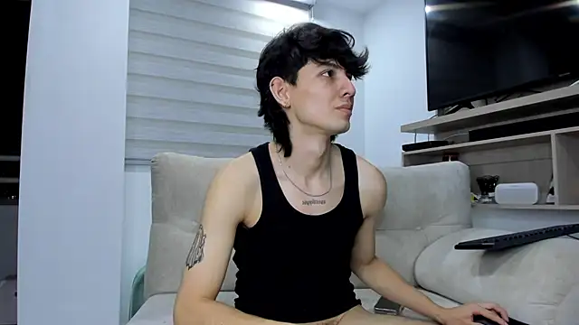 Santi_delacruz live sex cam