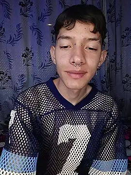 heyy_noah11 live sex cam