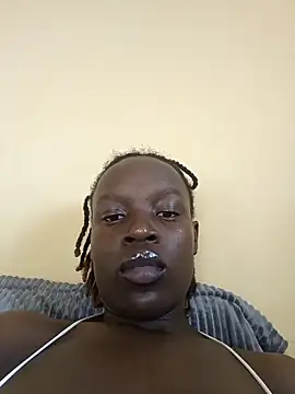 Juicylittle_slute live sex cam