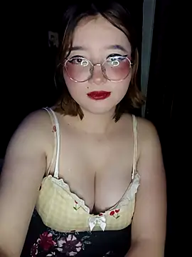 Michi_sauria1's cam snapshot