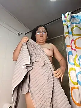 _mari_lunna_'s cam snapshot