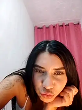 mila_roose_'s cam snapshot