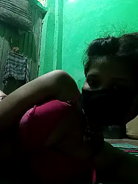 Hoty_girl_143's cam snapshot