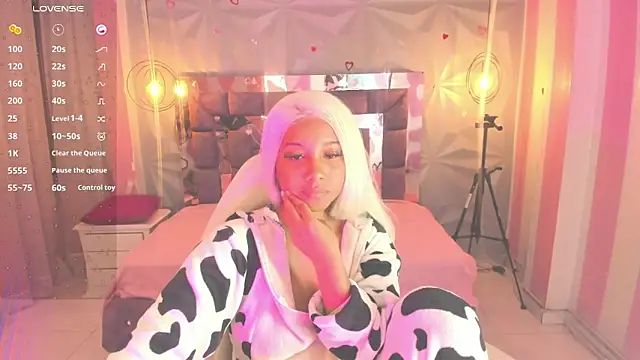 Saloome_collins's cam snapshot